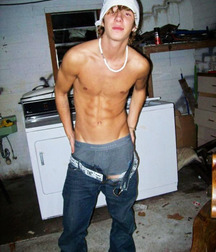 Street Boys 3 5c01bbd1b81da.jpg