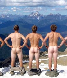 Social Boys 5c133c6ca8ec6.jpg