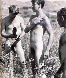 Social Boys 5c133c914ff83.jpg