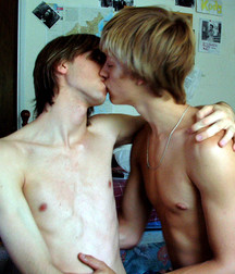 A Boys Kiss 5c1594c6581e8.jpg