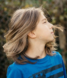 Long Haired  5c79eba747049.jpg