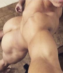 Tight Boys 5c902e286cf2c.jpg