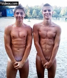 Show Boys 5cec85fb9ac7b.gif