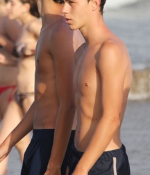 Cool Boyzz 5d37cd32e2539.jpg