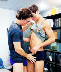 Lycra Boys 5d3bf48b0de47.gif