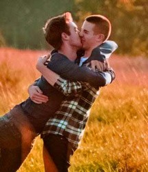 Hot Couples 5d5de8ced4a4c.jpg