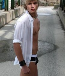Honey Boys 5db76ee2293db.jpg