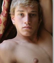 Honey Boys 5db76f22e4b05.jpg
