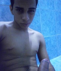 SELFIE BOY 56e1f3483c45a.jpg