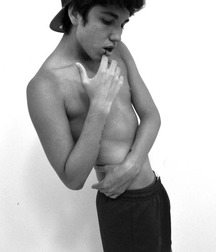 YOUNG & HOT3 56e2b4ff9980d.jpg