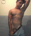 POSE BOY
