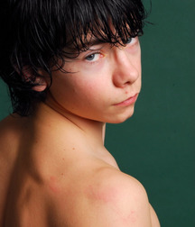 TWO CUTE BOYS 57010415d3d56.jpg