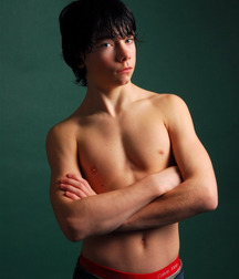 TWO CUTE BOYS 57010420e63a7.jpg