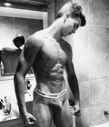 SEXY BOYS 25 571c6910ef603.jpg