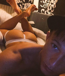 THONGS 571f274bae18d.jpg