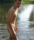 BACK AND FRONT BY THE SEA, LAKE, RIVER 5728c0f5e2667.jpg