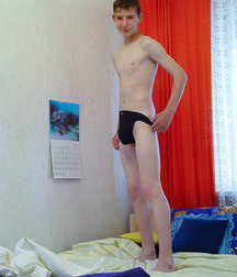 MIKA CUTE FORESKIN 5730e5e92c313.jpg