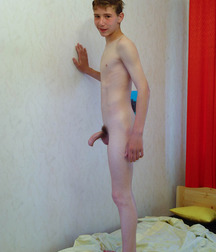 MIKA CUTE FORESKIN 5730e62e3cf0c.jpg