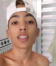 Faces I like twinks boys 5ec9769e82191.jpeg