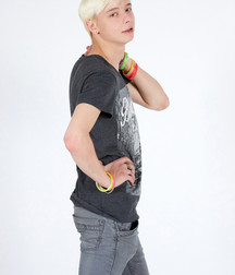 Nash Platinum Blonde Russian Boy 59963a729596e.jpg