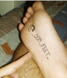 Feet 5dc8a42935496.png