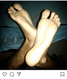 Feet 5dc8a42c0372a.png