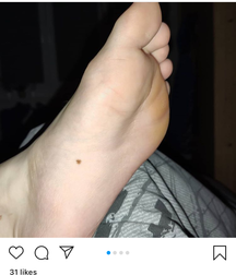 Feet 5dc8a430812e8.png