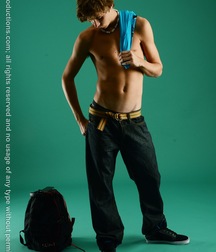 Alex 5c06517f7af94.jpg
