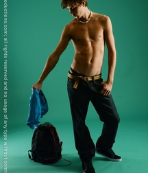 Alex 5c0652d514e6f.jpg