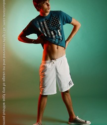 Alex 5c066cfbb83ac.jpg