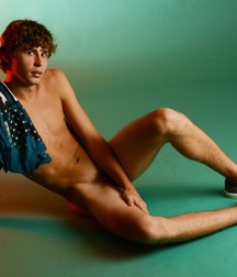 Alex 5c067443214f9.jpg