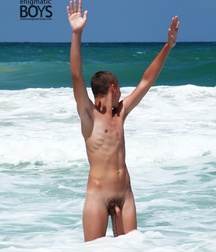 Abby (Sea Fun) 5c4ea25a5e74a.jpg