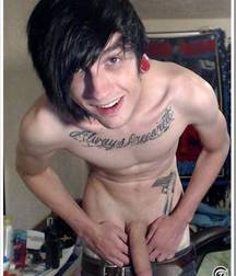 Young & Hard 5749ec9eb719d.jpg