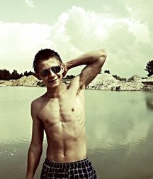 Muscle and sexy Polish teen boys 584ff8ba41a76.jpg