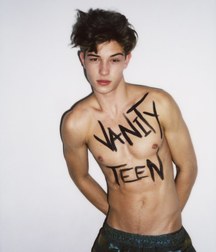 Shirtless Hunks 5ace3de1b3f48.jpg