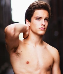 Shirtless Hunks 5ace3df1bc24d.jpg