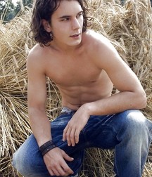 Hot Long Hairs 5adcc66e4ec8a.jpg