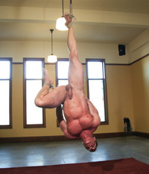 Slave Suspension 5bb3787933c99.jpg
