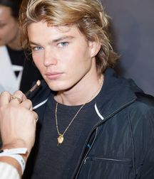 Cute Boys 5c893d6b2892b.jpg