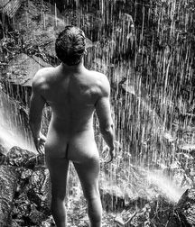Erotic 01 57971eebe250f.jpg