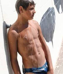 Please shirtless keep a distance! 5f19fd4b1490c.jpg