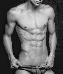 Please shirtless keep a distance! 5f19fd5f5a100.jpg