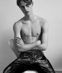 Cute Boys In Black Twink Tube 61d0a23b9a4d1.png