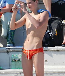 Swimmers 56b269f66bcd8.jpg
