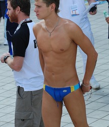 Swimmers 03 56b7b3f85b4f9.jpg