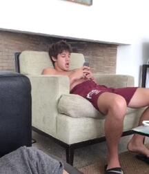 barefoot boys foot fetish 5f30e375d19af.jpg