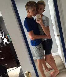 barefoot boys foot fetish 5f30e4ca0f7fb.jpg