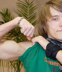 Blond Teens Strong and Beautiful 56c1c13b4f2d5.jpg