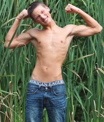 Lean Teenboys with Bulging Biceps 58a568edd133b.jpg