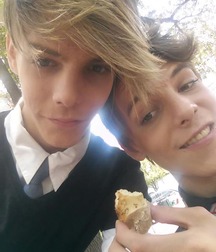 Pretty boys (2) 56e907499fd1f.jpg